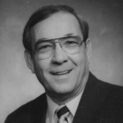 Kenneth W. Holfeltz Obituary from Reinbold-Novak Funeral Home